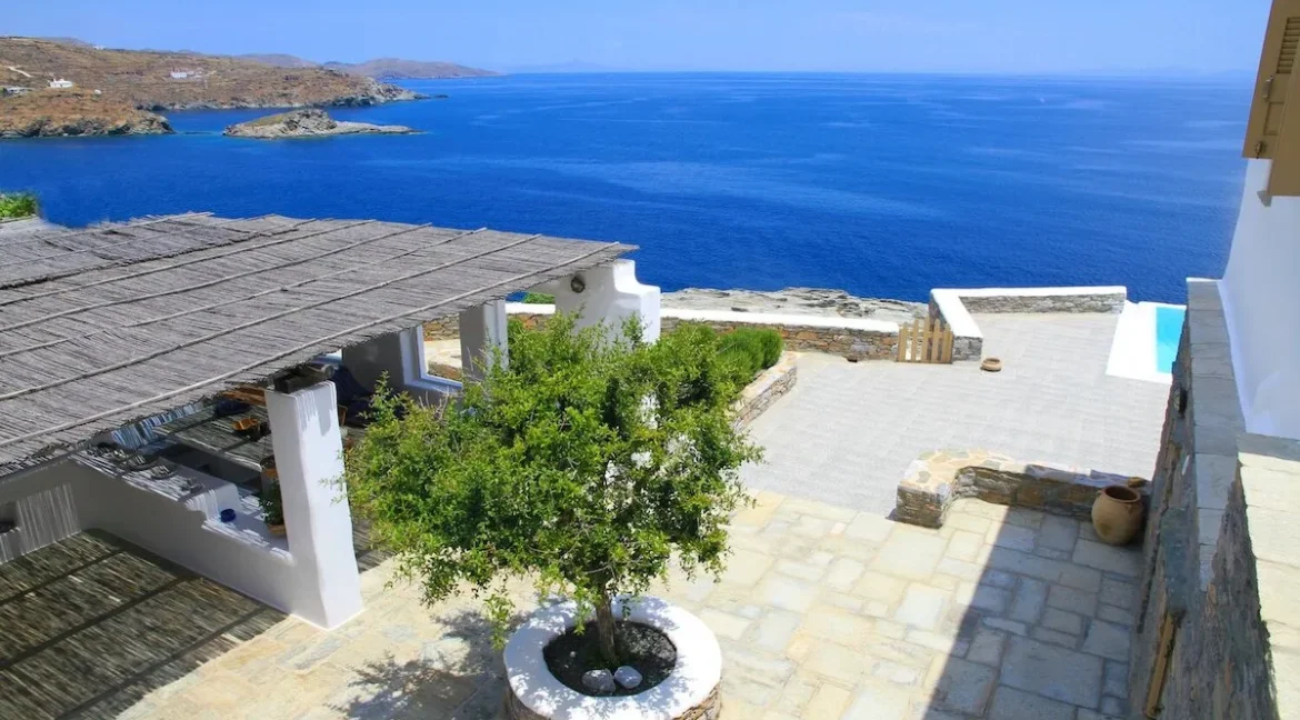 Seaside Property for sale at Kythnos Island 1