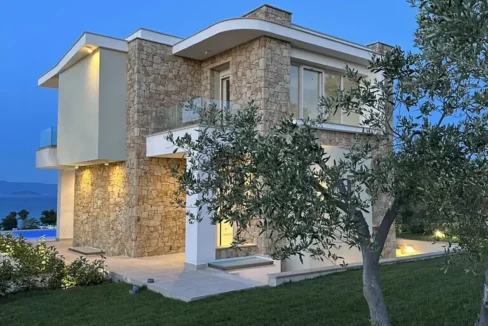 Seaview Villa for sale in Chalkidiki 12