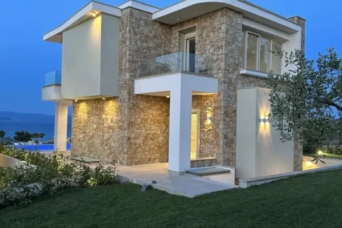 Seaview Villa for sale in Chalkidiki 13