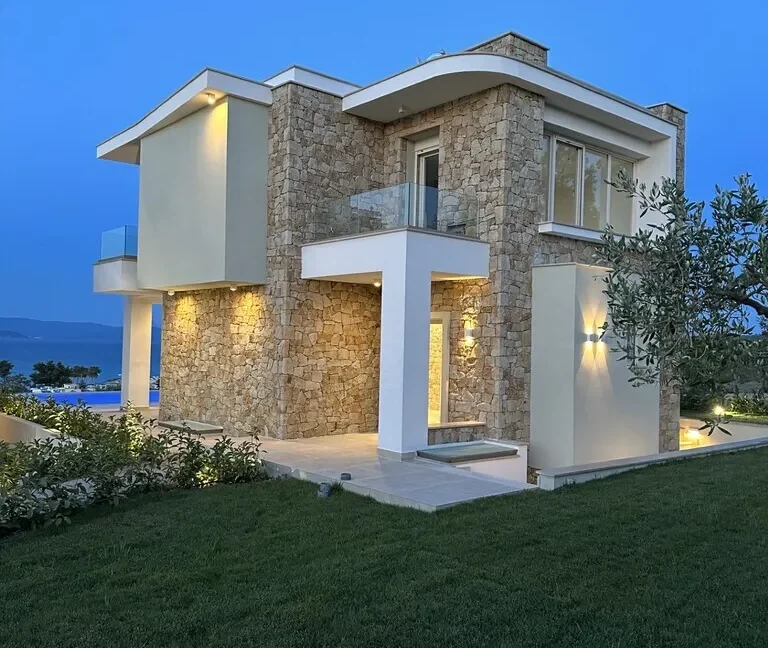 Seaview Villa for sale in Chalkidiki 13