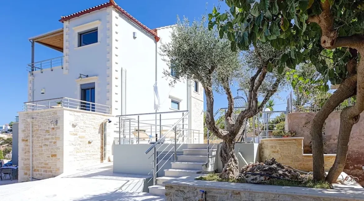 Villa With Pool And Panoramic Sea Views Chania Crete for sale 23