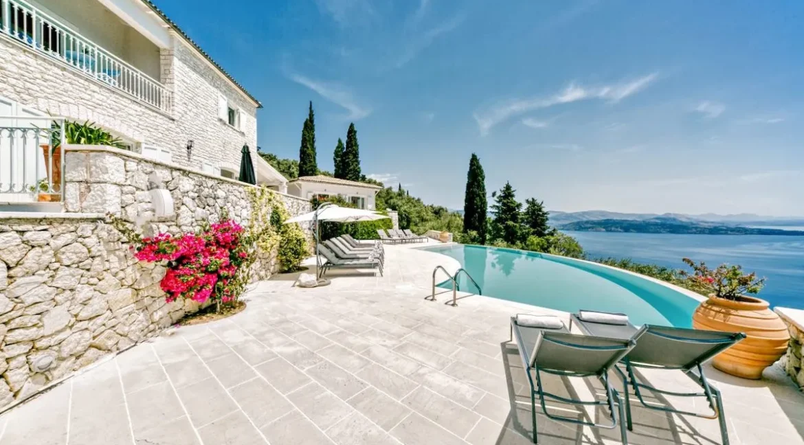 Luxurious Hilltop Retreat in Nissaki, Corfu 30