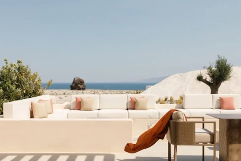 Luxurious Hotel for Sale in Oia, Santorini 7