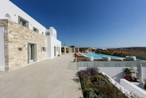 Luxury Design Villa with Unlimited Views in Paros 14