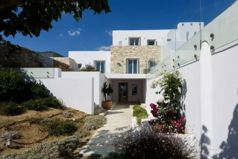 Luxury Design Villa with Unlimited Views in Paros 15