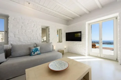 Luxury Design Villa with Unlimited Views in Paros 34