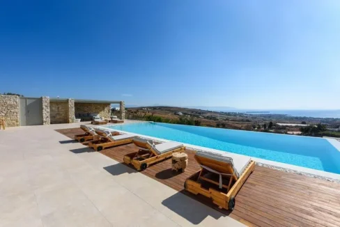 Luxury Design Villa with Unlimited Views in Paros 37