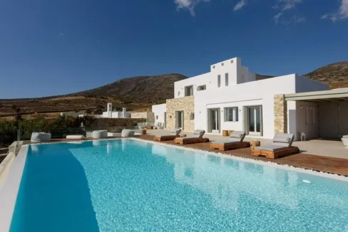 Luxury Design Villa with Unlimited Views in Paros 40