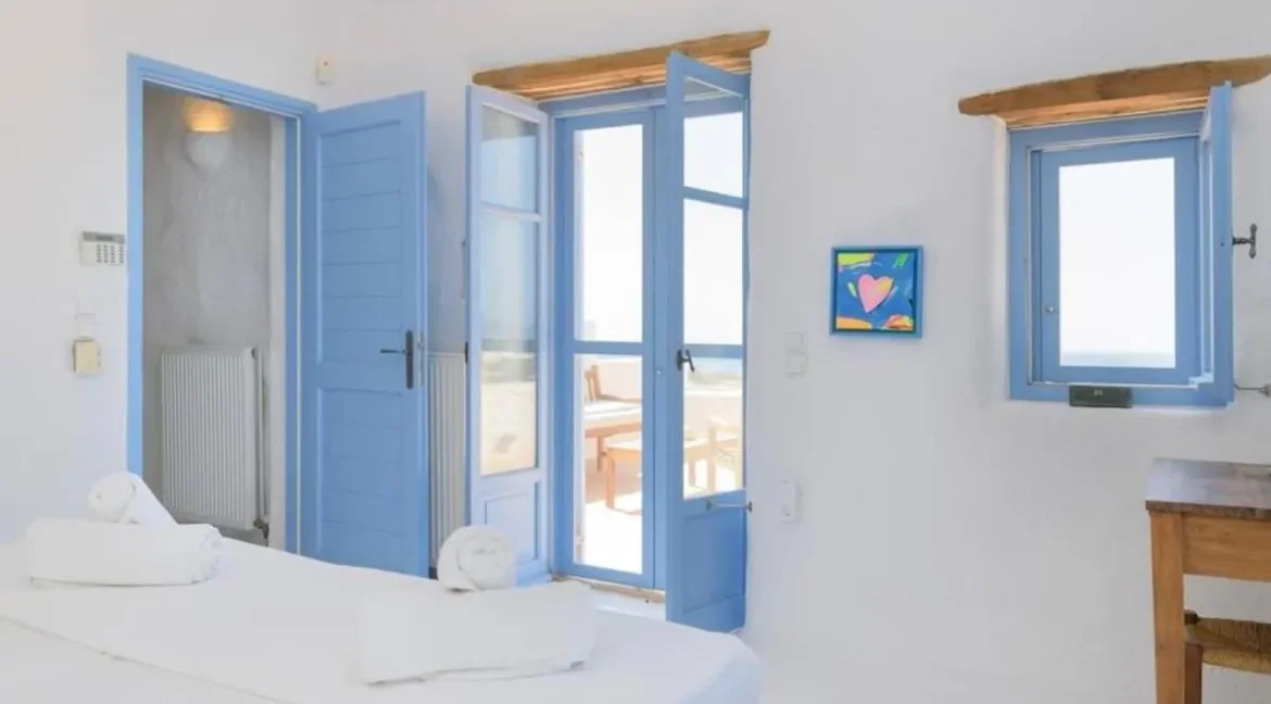 Traditional Cycladic Villa in Paros for sale 12