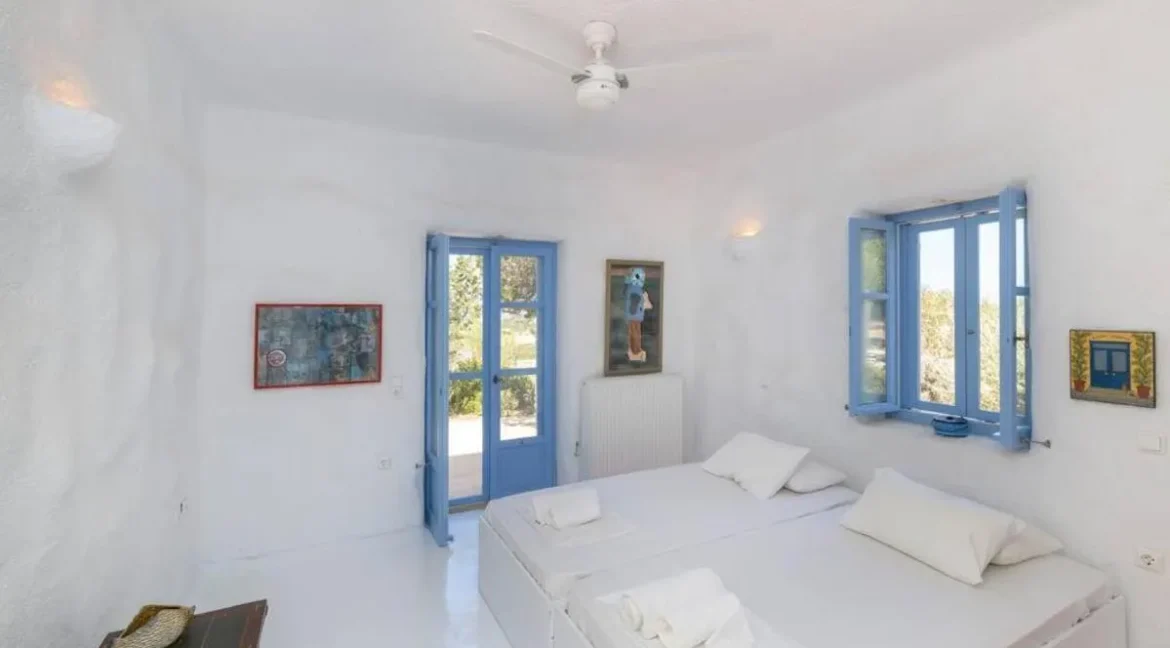 Traditional Cycladic Villa in Paros for sale 2