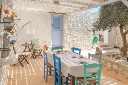 Traditional Cycladic Villa in Paros for sale 21