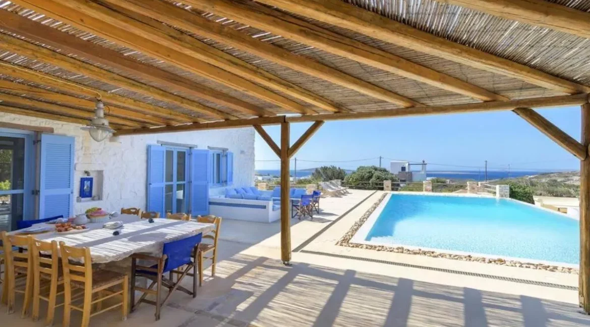 Traditional Cycladic Villa in Paros for sale 27