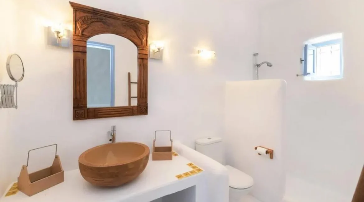 Traditional Cycladic Villa in Paros for sale 7