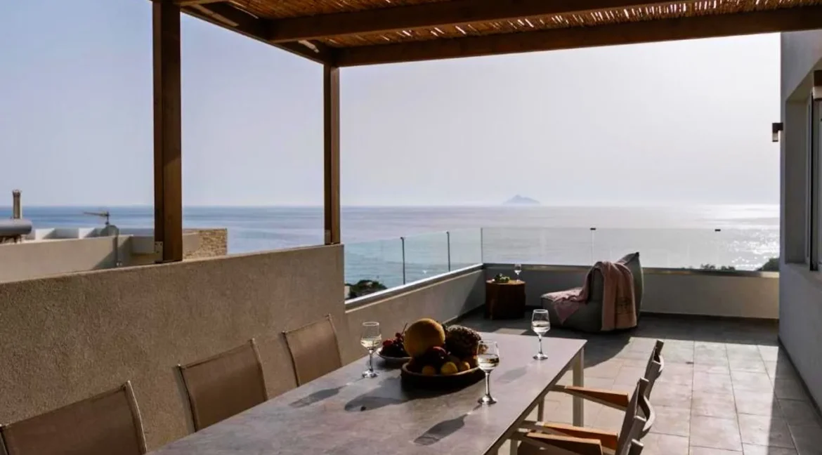 Luxurious Seaside Villa in Crete for sale 10