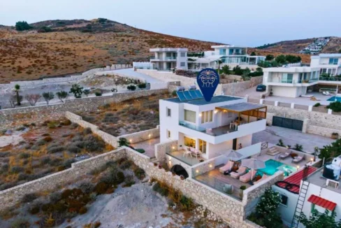 Luxurious Seaside Villa in Crete for sale 24