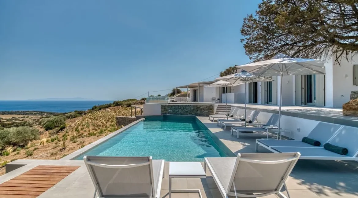 Luxury living in this contemporary villa at Paros, for sale 19