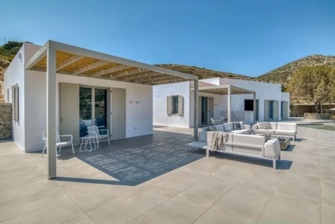 Luxury living in this contemporary villa at Paros, for sale 29