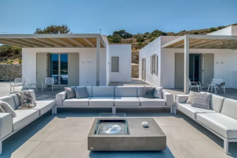 Luxury living in this contemporary villa at Paros, for sale 31