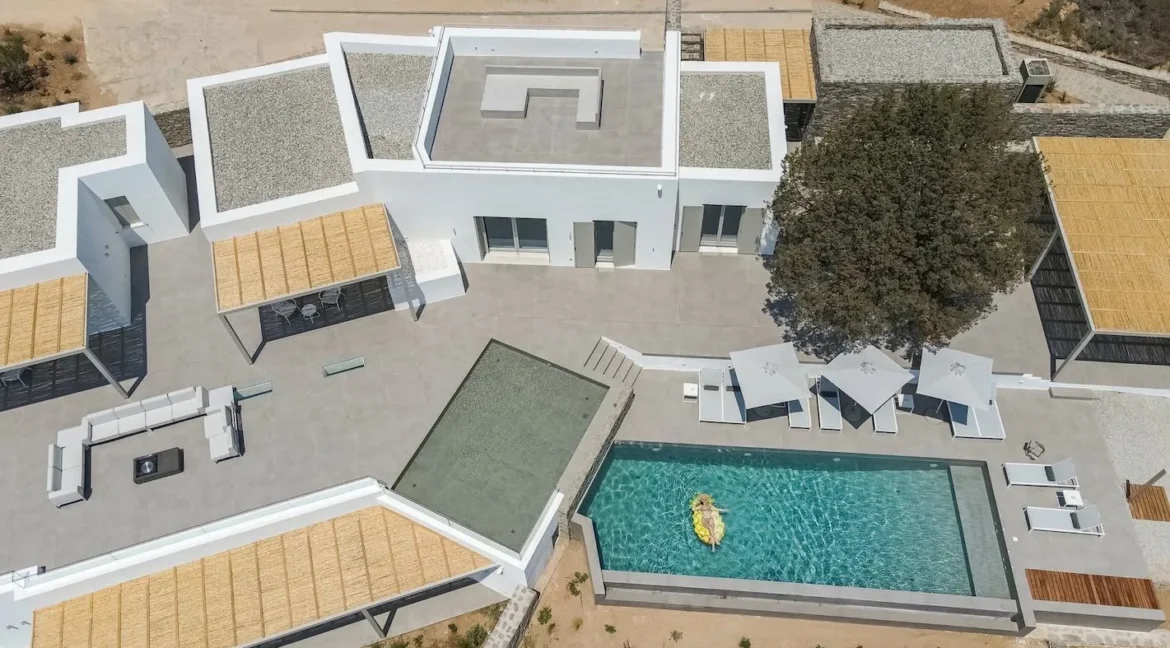 Luxury living in this contemporary villa at Paros, for sale 9