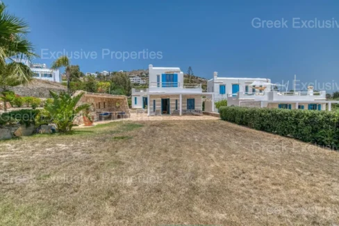 Seaview Villa for Sale in Paros, walking distance to the beach 1