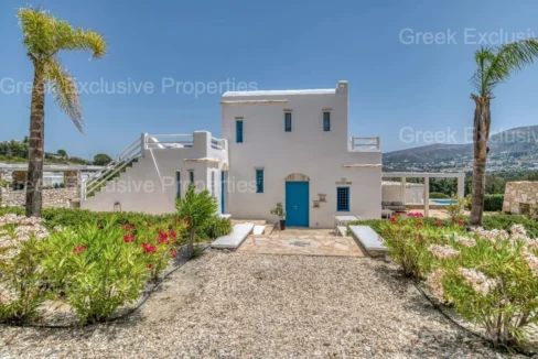 Seaview Villa for Sale in Paros, walking distance to the beach 2