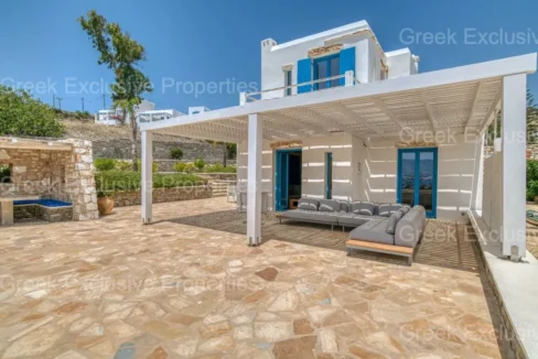 Seaview Villa for Sale in Paros, walking distance to the beach 8