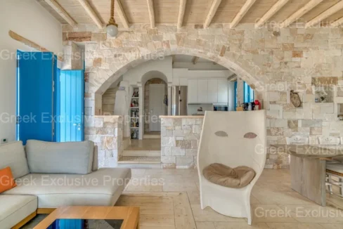 Seaview Villa for Sale in Paros, walking distance to the beach 9