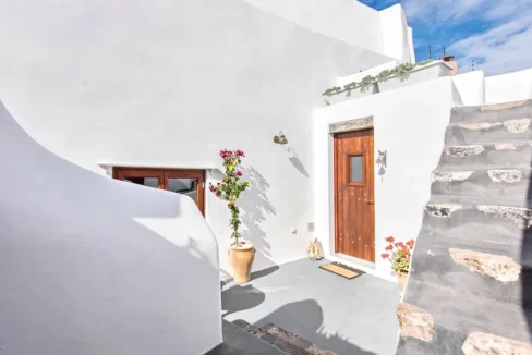 Complex of Cave Houses in Santorini for sale 27