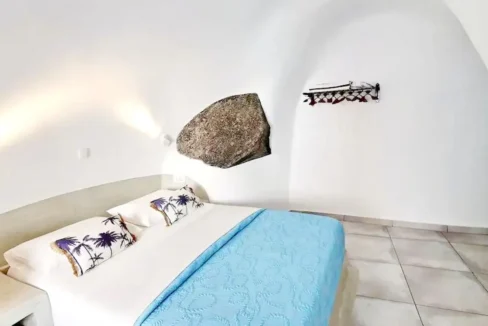 Complex of Cave Houses in Santorini for sale 37