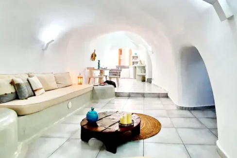 Complex of Cave Houses in Santorini for sale 44