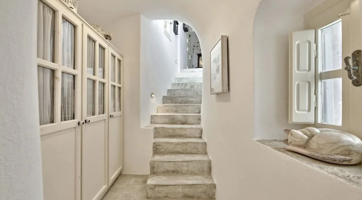 House for sale Santorini Finikia Greece 10