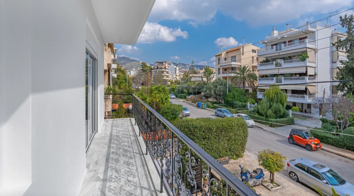 Luxurious Apartment for Sale in Voula, Center 1