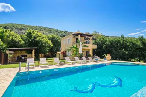 On the beach! Villa with direct sea access at Corfu, Kassiopi 16