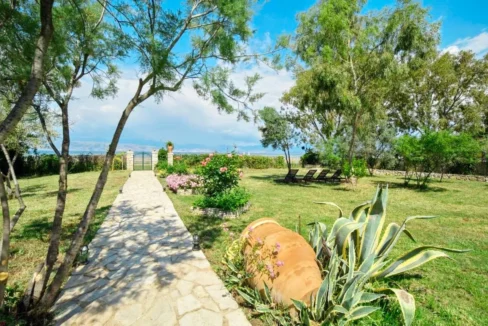 On the beach! Villa with direct sea access at Corfu, Kassiopi 17