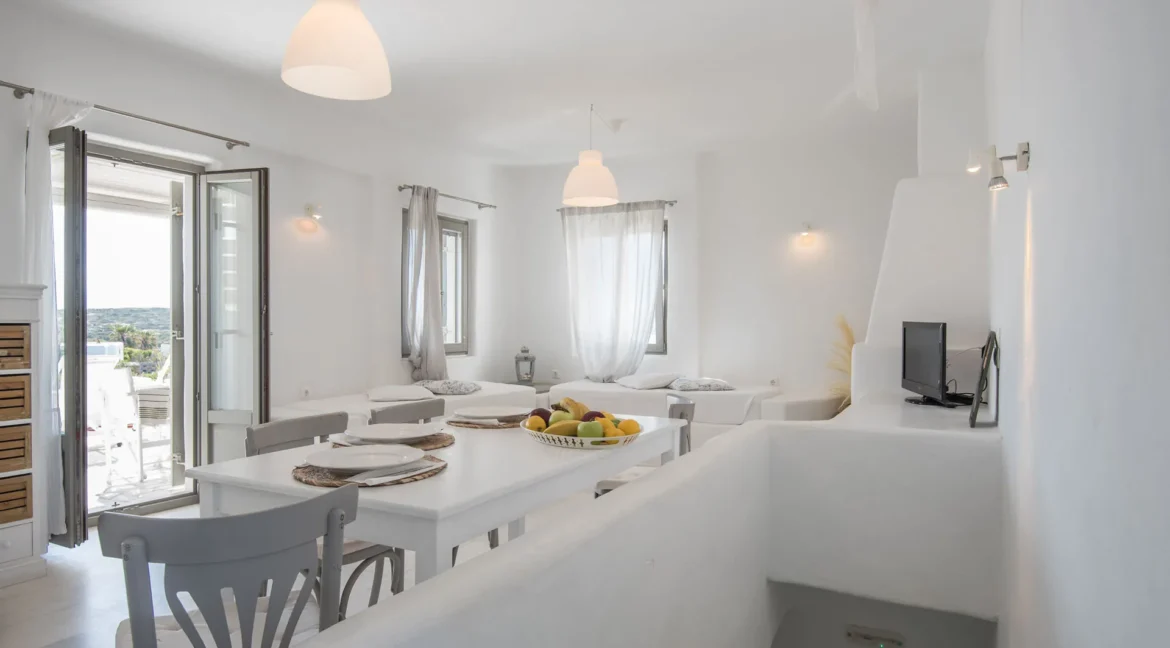 Property in Paros, Santa Maria 9