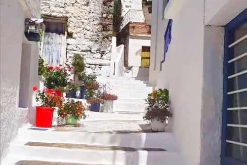 Traditional Cottage for Sale in Chora Naxos 1