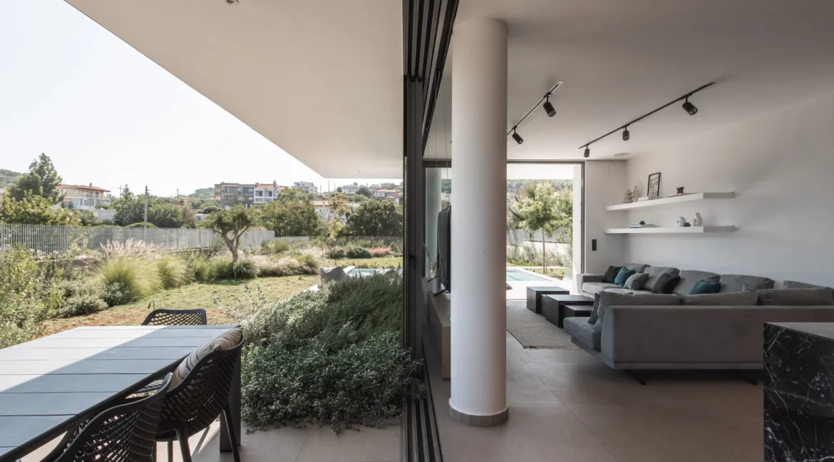 Luxury Detached House for Sale in Athens Artemida 18