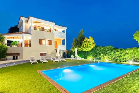 Luxurious Maisonette with Pool for Sale in Crete Greece