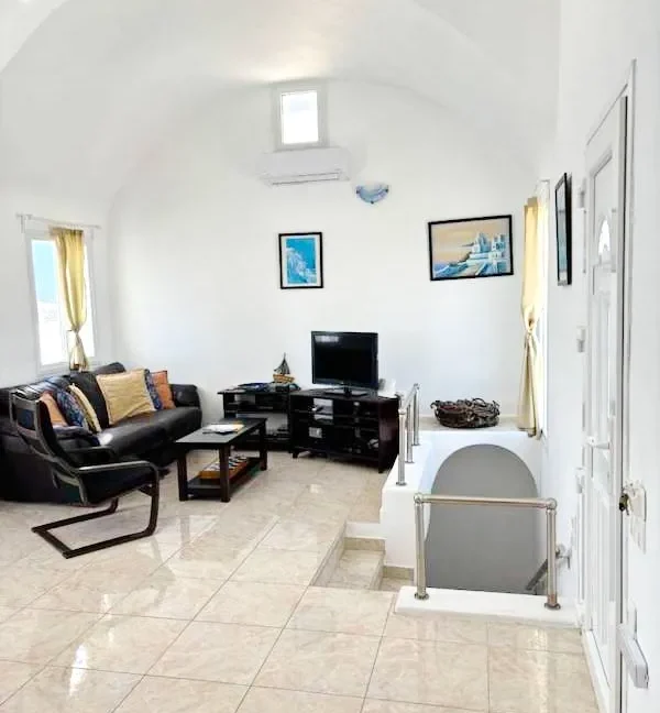 Caldera House for Sale in Santorini Oia 8