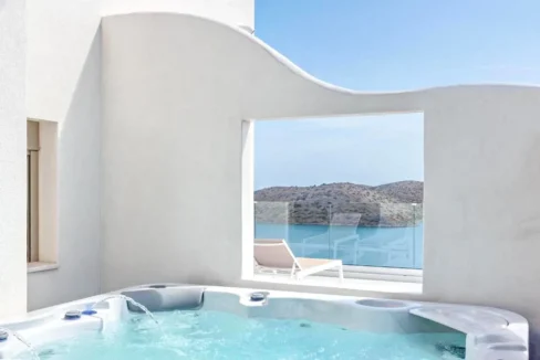 Luxurious Villa for Sale in Elounda, Crete Greece 1