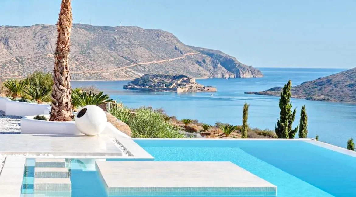 Luxurious Villa for Sale in Elounda, Crete Greece 32