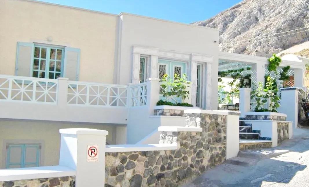 Seaview Property for sale in Santorini, Kamari 10