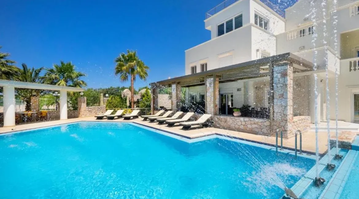 Luxurious Seaview Villa for Sale in Crete, Akrotiri 32