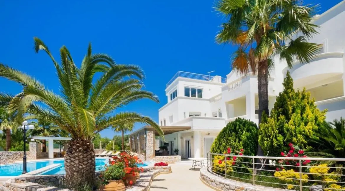 Luxurious Seaview Villa for Sale in Crete, Akrotiri 7