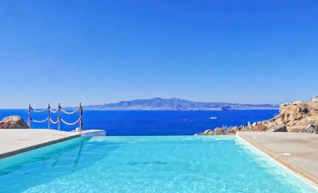 Three Luxurious Villas for Sale in Naxos Greece 12