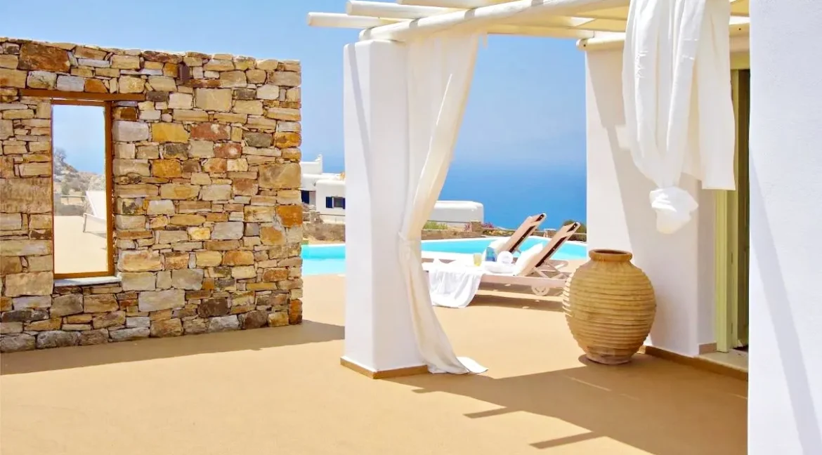 Three Luxurious Villas for Sale in Naxos Greece 3