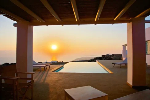 Three Luxurious Villas for Sale in Naxos Greece 4