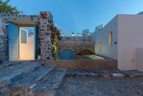 20th-Century Winery Turned into 3 apartments Villa for sale in Santorini 11