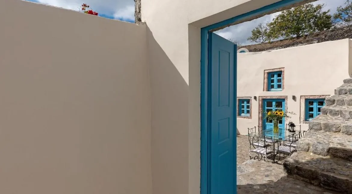 20th-Century Winery Turned into 3 apartments Villa for sale in Santorini 13