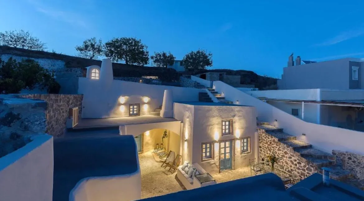 20th-Century Winery Turned into 3 apartments Villa for sale in Santorini 33